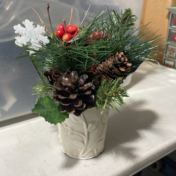 Holiday Christmas Faux Berries Pine Arrangement Potted Faux Artificial - Picture 7 of 7